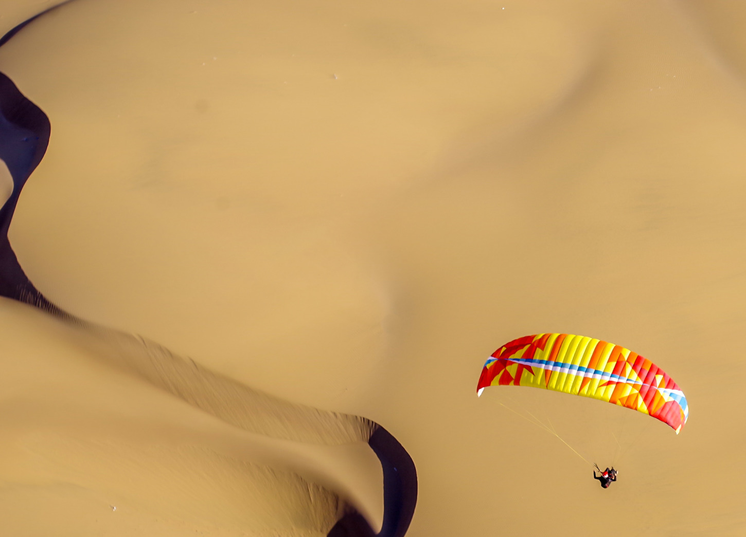 Glide Paragliding Sand dune Iquique Chile beginner flight