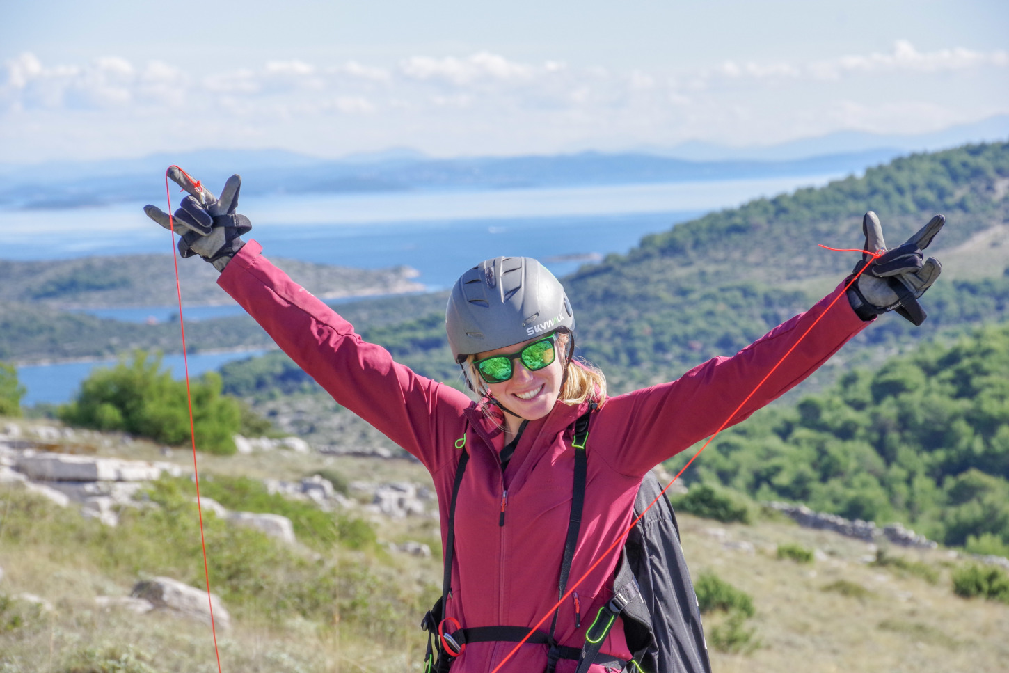 Loraine Humeau Glide Paragliding Komiza croatie pilot Luka Zut